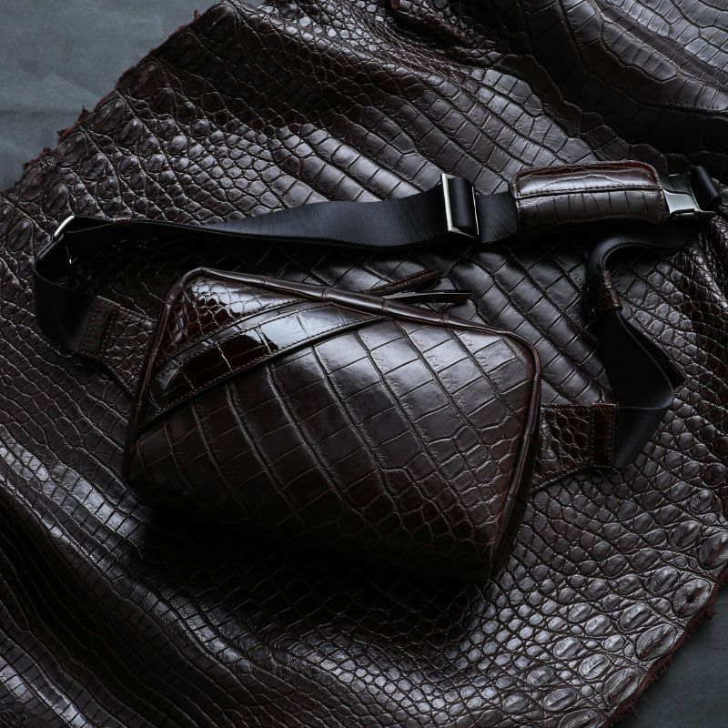 極上クロコダイル ボディバッグ | 創業80年・池田工芸WEB本店